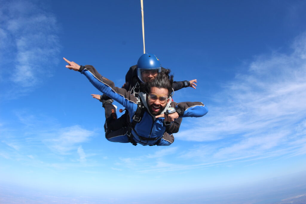 bucket list: tandem skydiving at skydive chicago